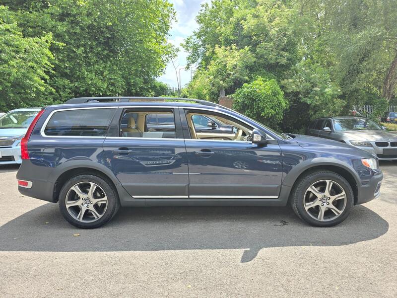 VOLVO XC70