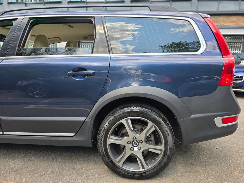 VOLVO XC70