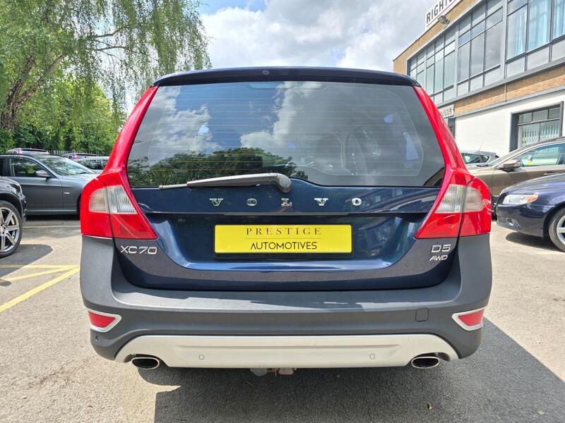 VOLVO XC70