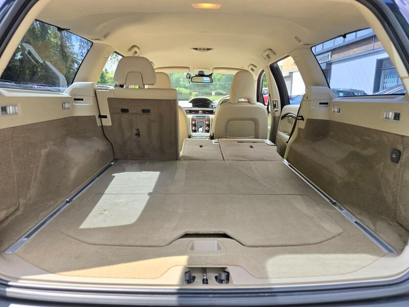 VOLVO XC70