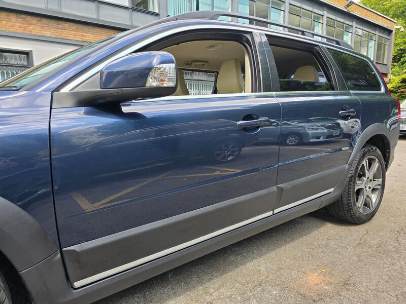 VOLVO XC70