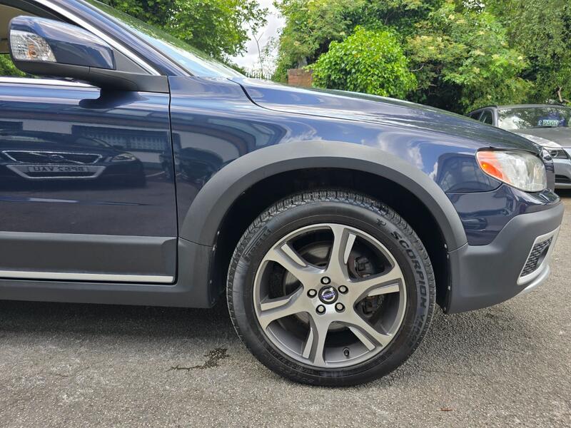 VOLVO XC70