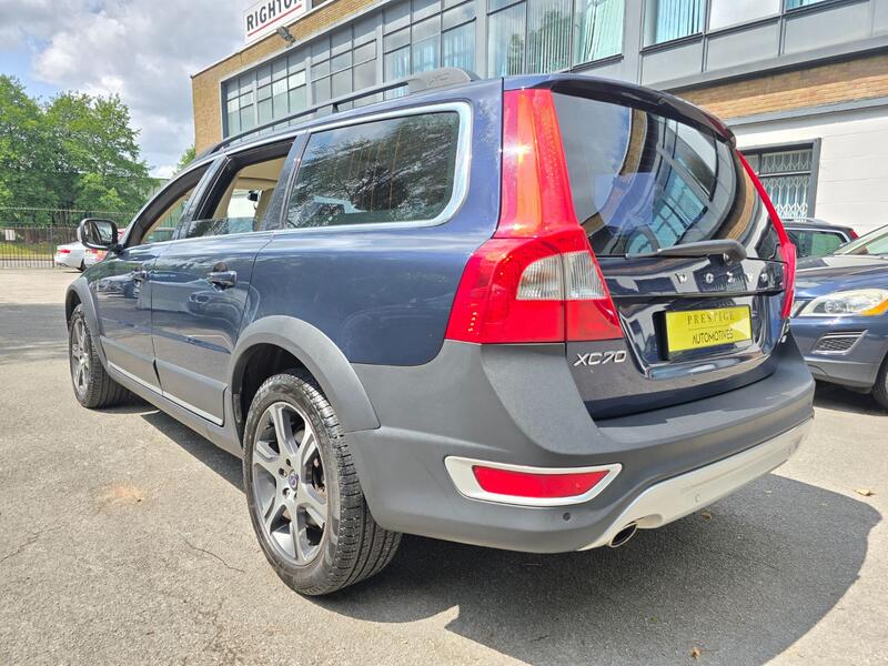 VOLVO XC70