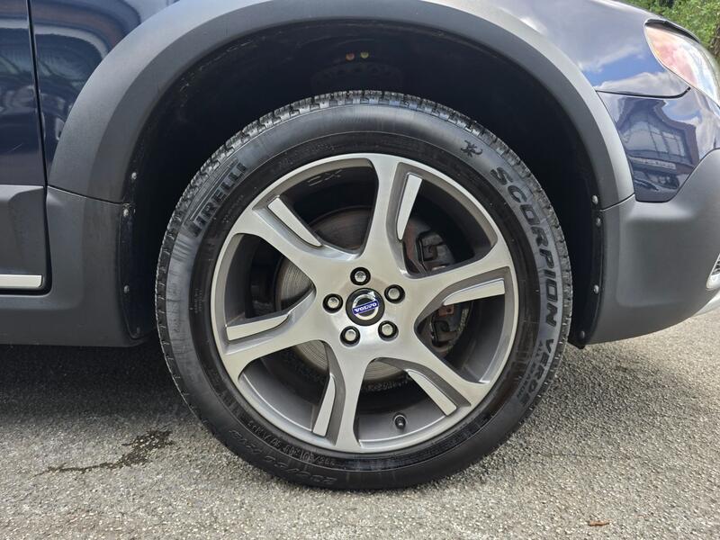 VOLVO XC70