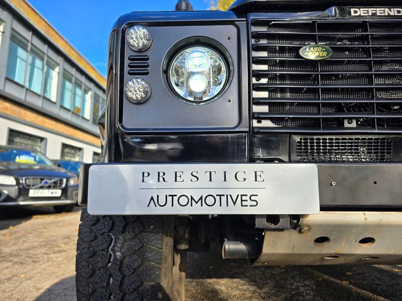 LAND ROVER DEFENDER 90