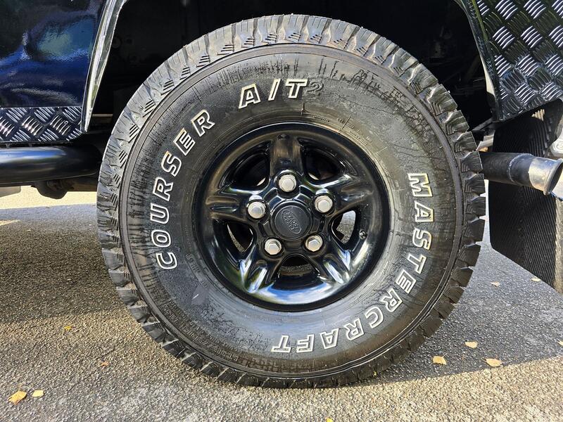 LAND ROVER DEFENDER 90