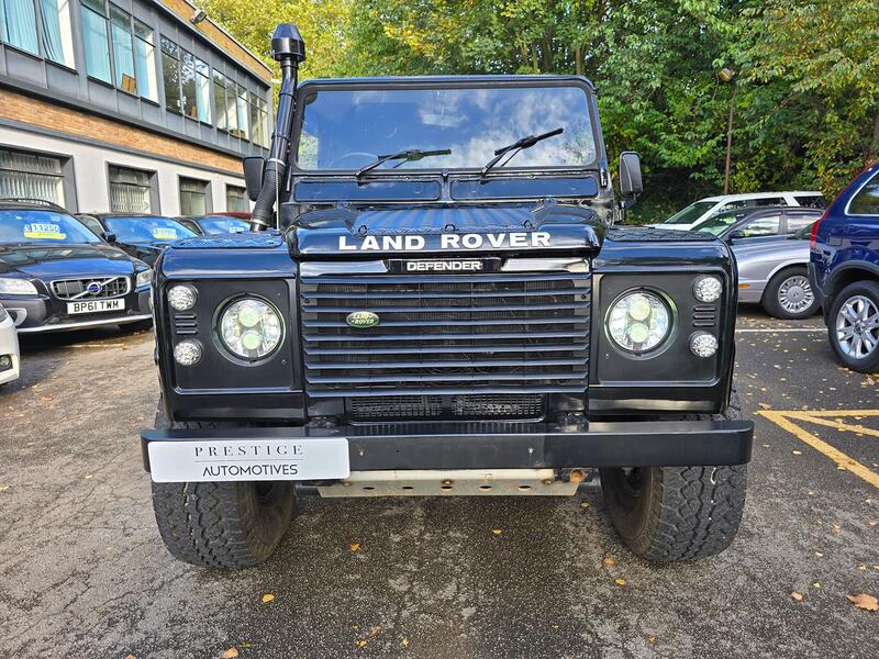 LAND ROVER DEFENDER 90