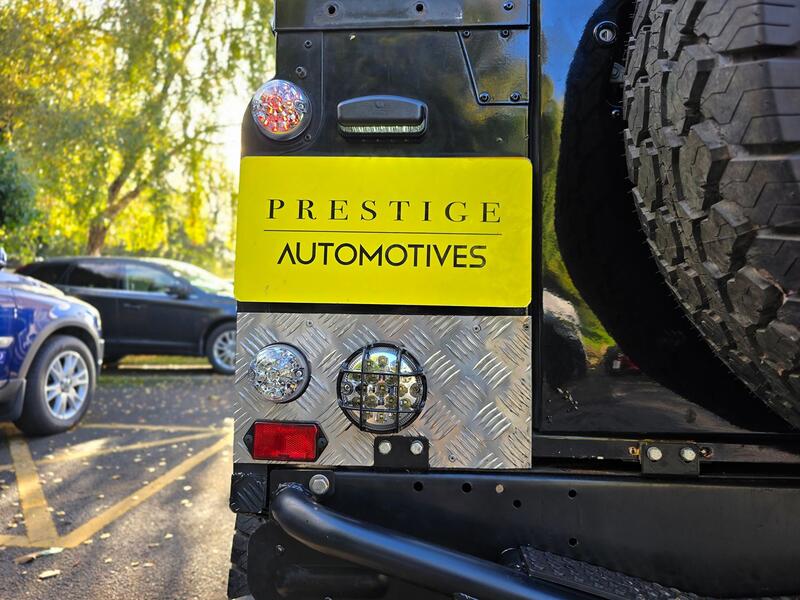 LAND ROVER DEFENDER 90