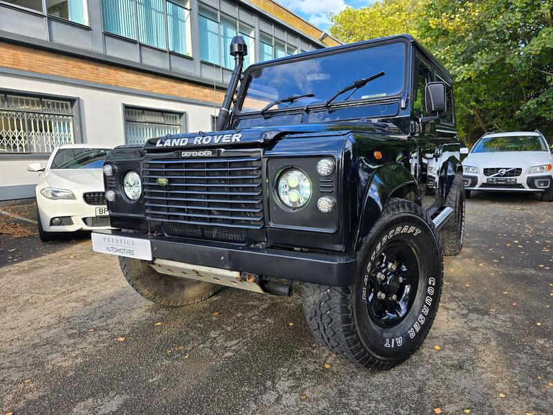 LAND ROVER DEFENDER 90