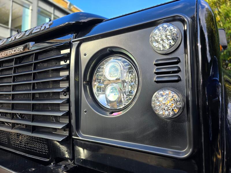 LAND ROVER DEFENDER 90