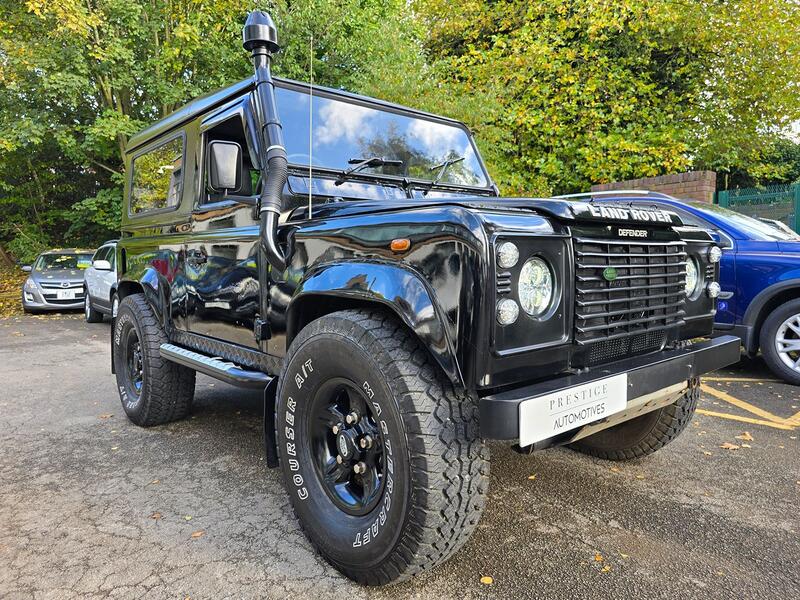 LAND ROVER DEFENDER 90
