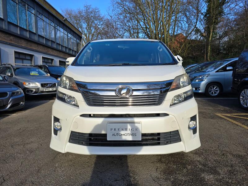 TOYOTA VELLFIRE