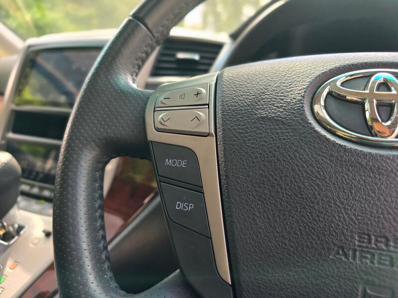 TOYOTA VELLFIRE