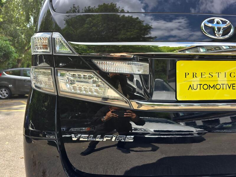 TOYOTA VELLFIRE