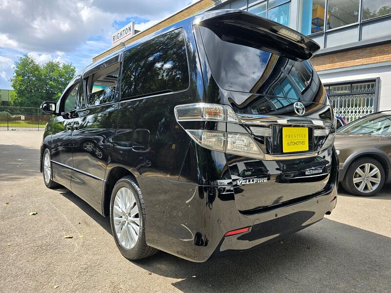 TOYOTA VELLFIRE